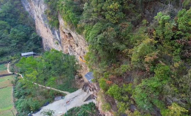 无人烟主人称500万都不卖！重庆深山一百年崖居方圆几公里(图5)